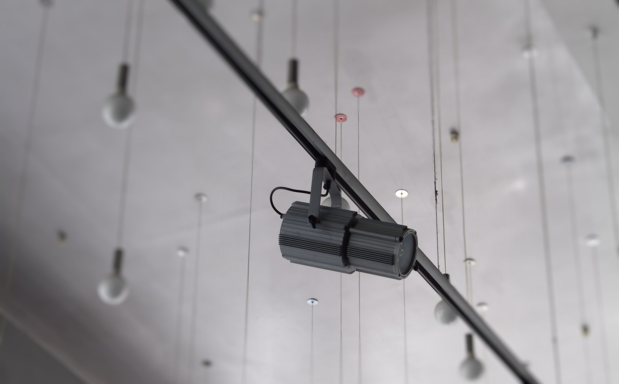 אביזרים לפסים מגנטיים