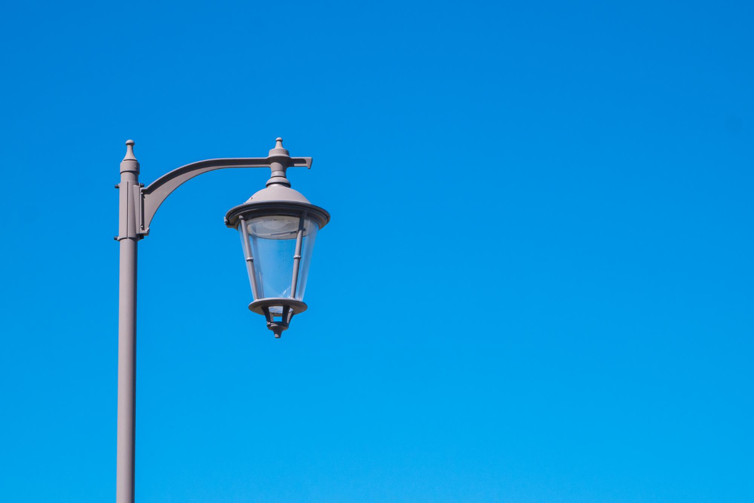 תאורת רחוב ושבילים