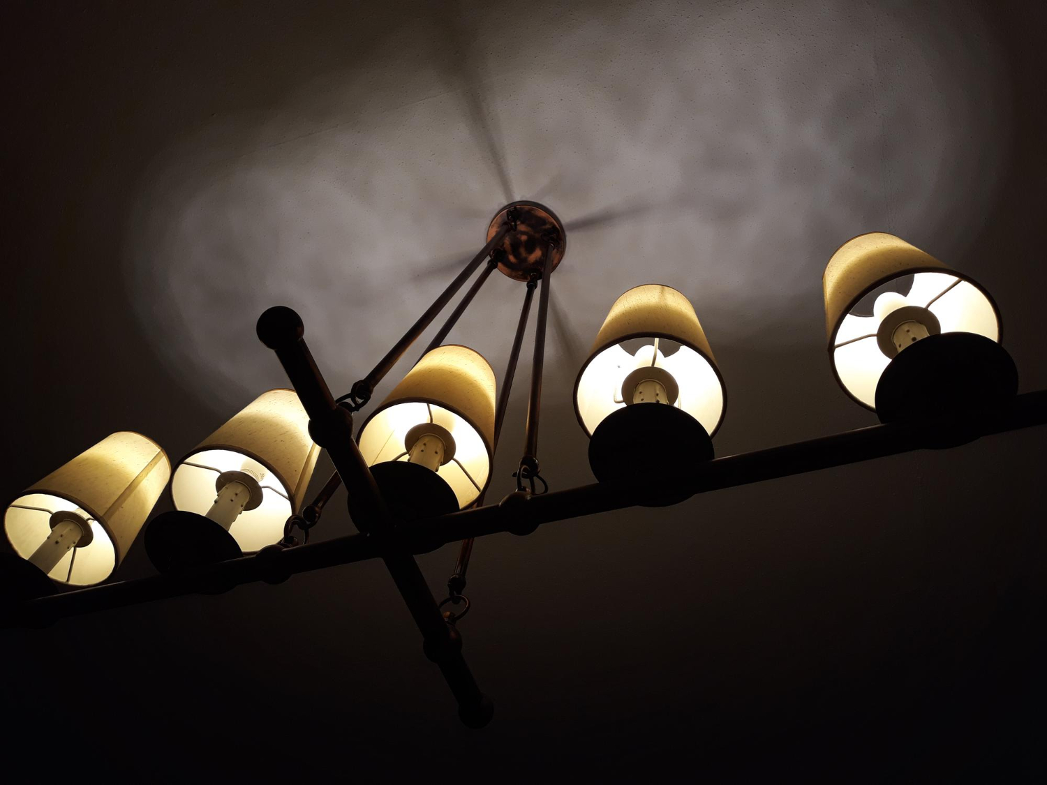 תאורה לתלייה